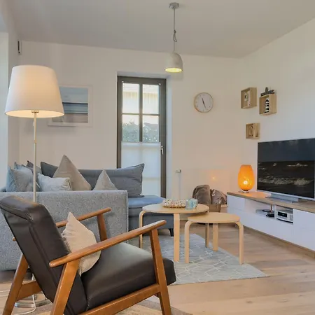 Kuenstlerkate Apartment Zingst
